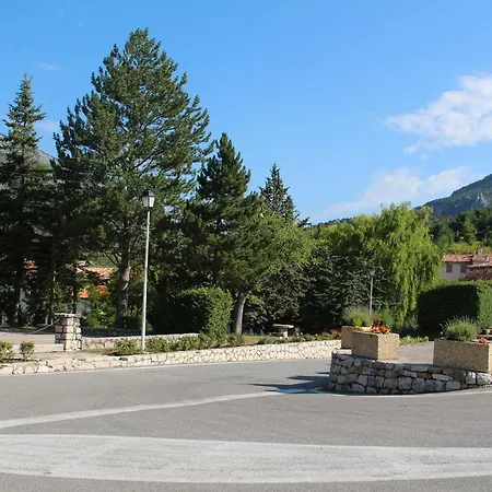 Le Coq En Pâte Hotel *